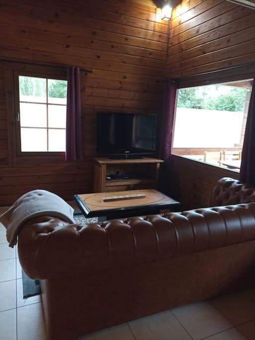 Chalet A La Campagne Bury  Eksteriør bilde